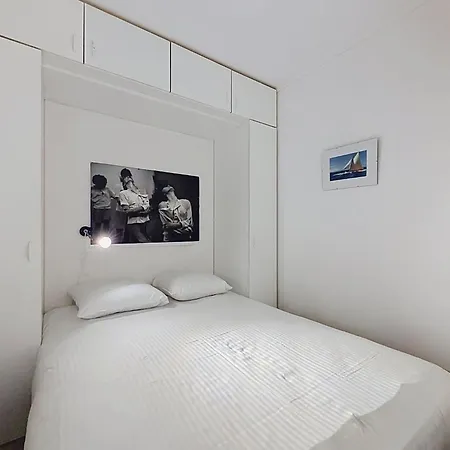 Retreat With Balcony By Interhome Apartment